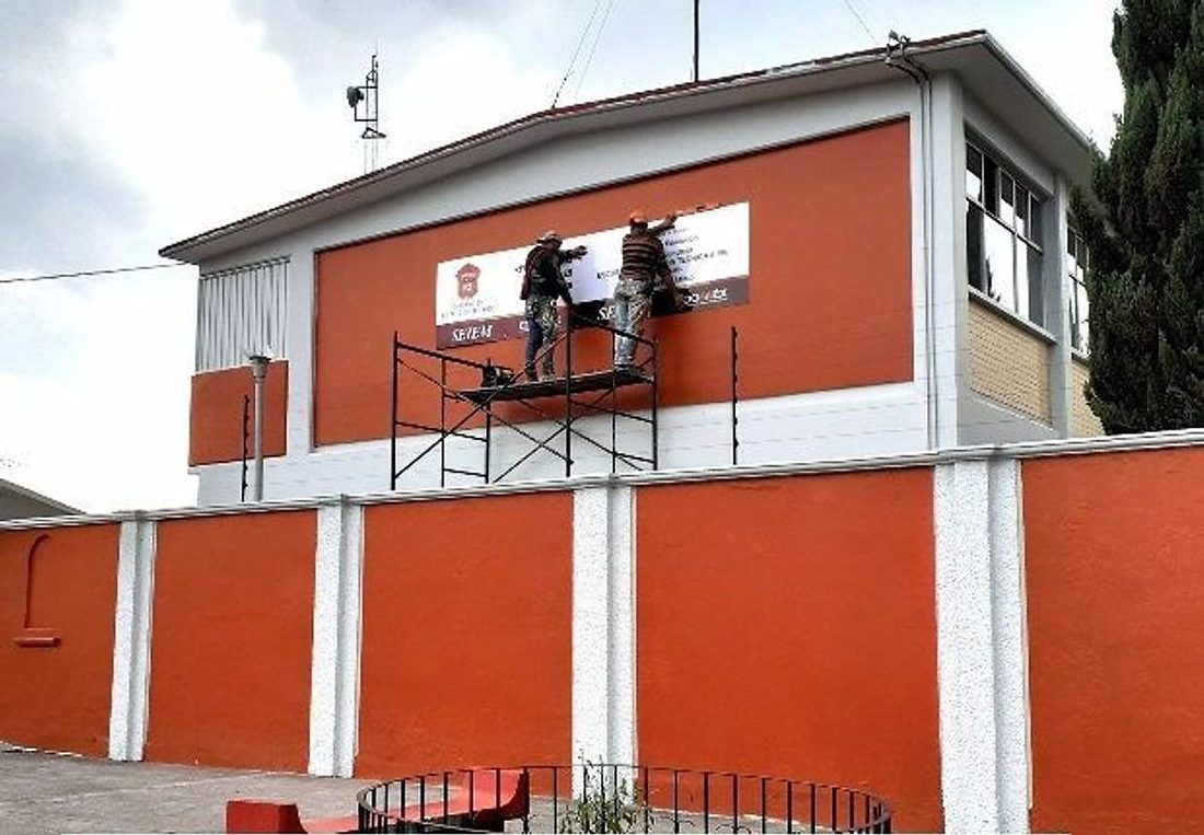 Escuela intervenida — vista 1